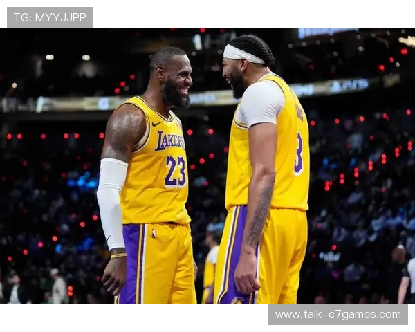 湖人队签约新援加强阵容 詹姆斯与戴维斯再度携手冲击总冠军