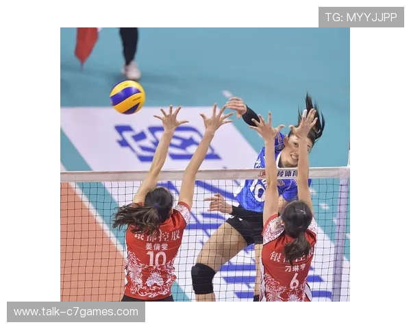 中国女排逆转夺冠，年轻球员表现惊艳点燃全场热情