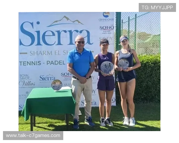 世界网球巡回赛最新动态：顶级选手争夺激烈 新星崭露头角