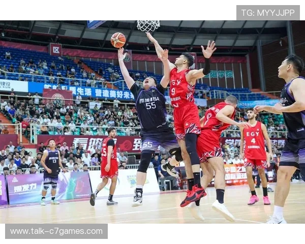 中国篮球联赛新赛季揭幕战精彩纷呈 多支球队力争冠军宝座