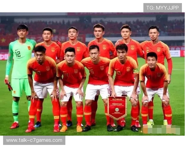 中国足球队备战亚洲杯全力冲刺 新帅战术调整成关键焦点 中国足球队备战亚洲杯全力冲刺 新帅战术调整成关键焦点