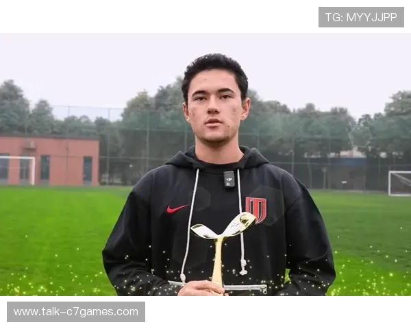 中国足球新星崛起:青年球员备战世界杯,目标冲击国际大赛顶峰 中国足球新星崛起:青年球员备战世界杯,目标冲击国际大赛顶峰