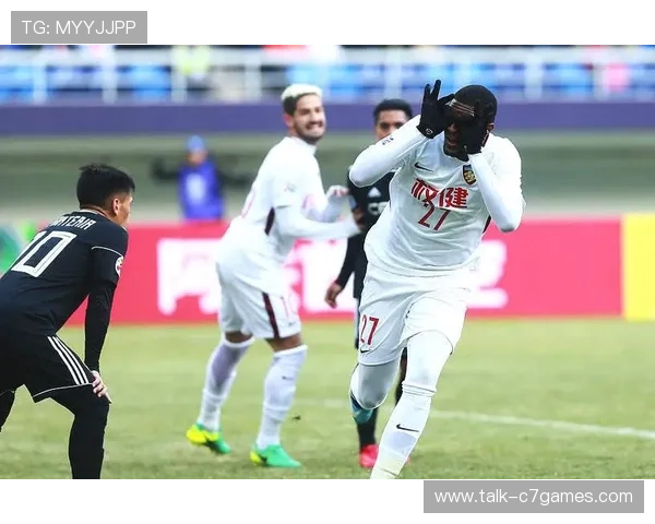 科隆俱乐部发布最新动态：新援加盟与球队未来发展规划亮点解析